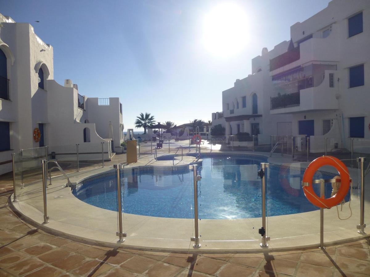 28 Mikonos Playa In Puerto De La Duquesa 2 Bed 2 Bath Apartment Ideally Located To The Beach & Marina Castillo de Sabinillas Exteriör bild