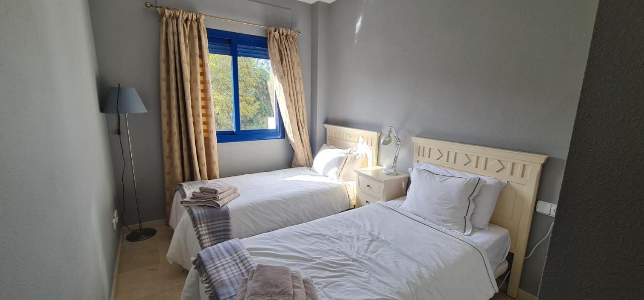 28 Mikonos Playa In Puerto De La Duquesa 2 Bed 2 Bath Apartment Ideally Located To The Beach & Marina Castillo de Sabinillas Exteriör bild